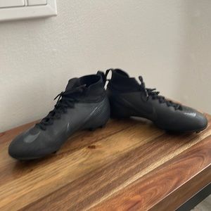 Nike Youth Mercurial Soccer Cleats size 6Y